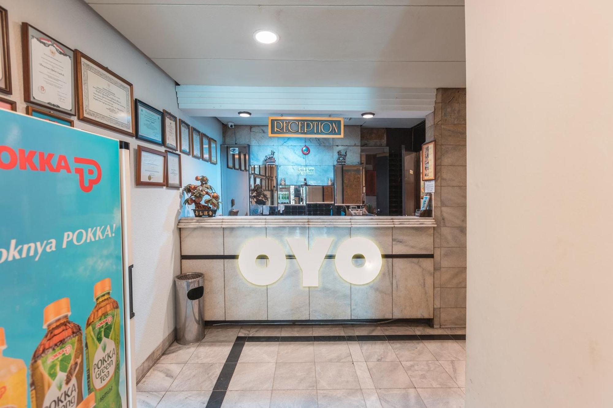 OYO 671 Hotel Capitol Jakarta Exterior foto